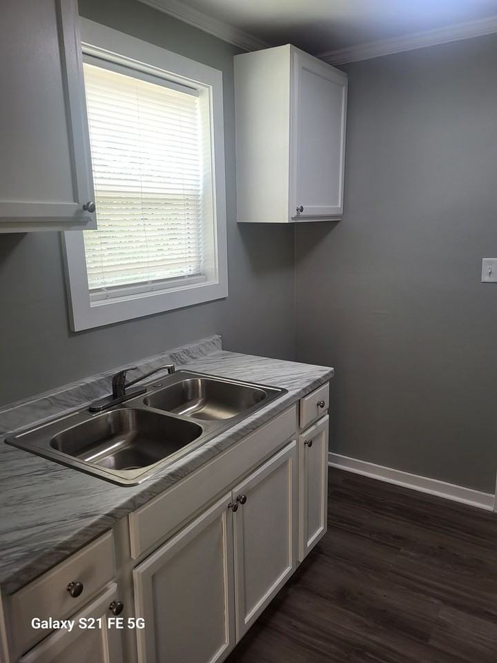 2431 Knox Dr - Photo 5 of 11