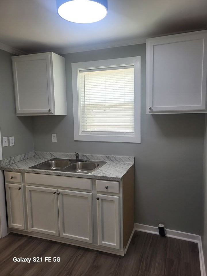 2431 Knox Dr - Photo 6 of 11
