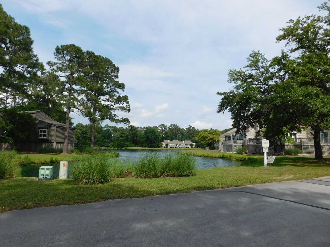 7151 Windward Dr - Photo 3 of 31