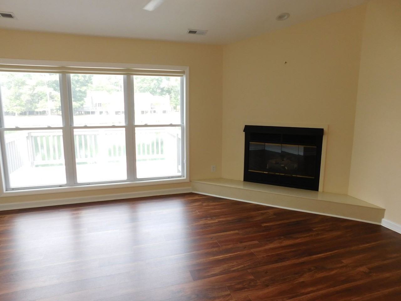 7151 Windward Dr - Photo 6 of 31