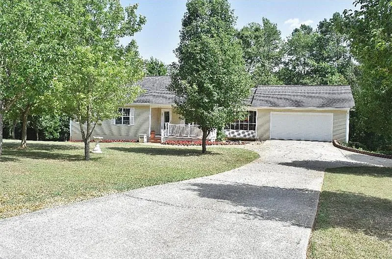 451 Stark St - Photo 2 of 32