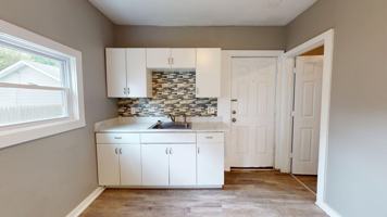 featured image of 4221 Newark Ave