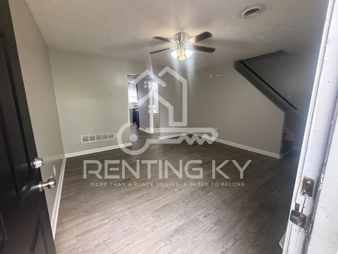 215 Peachtree Rd - Photo 4 of 17