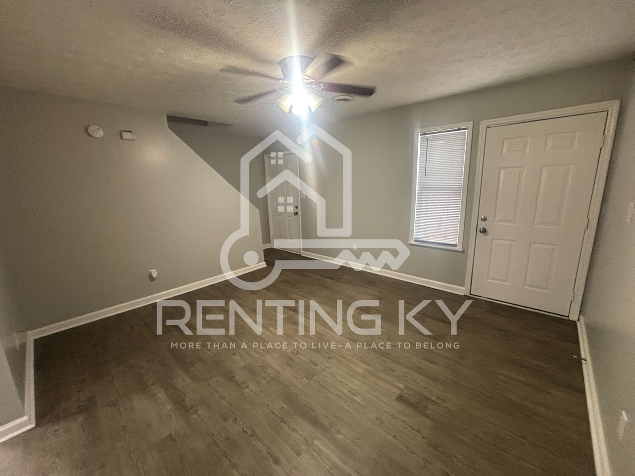 215 Peachtree Rd - Photo 3 of 17