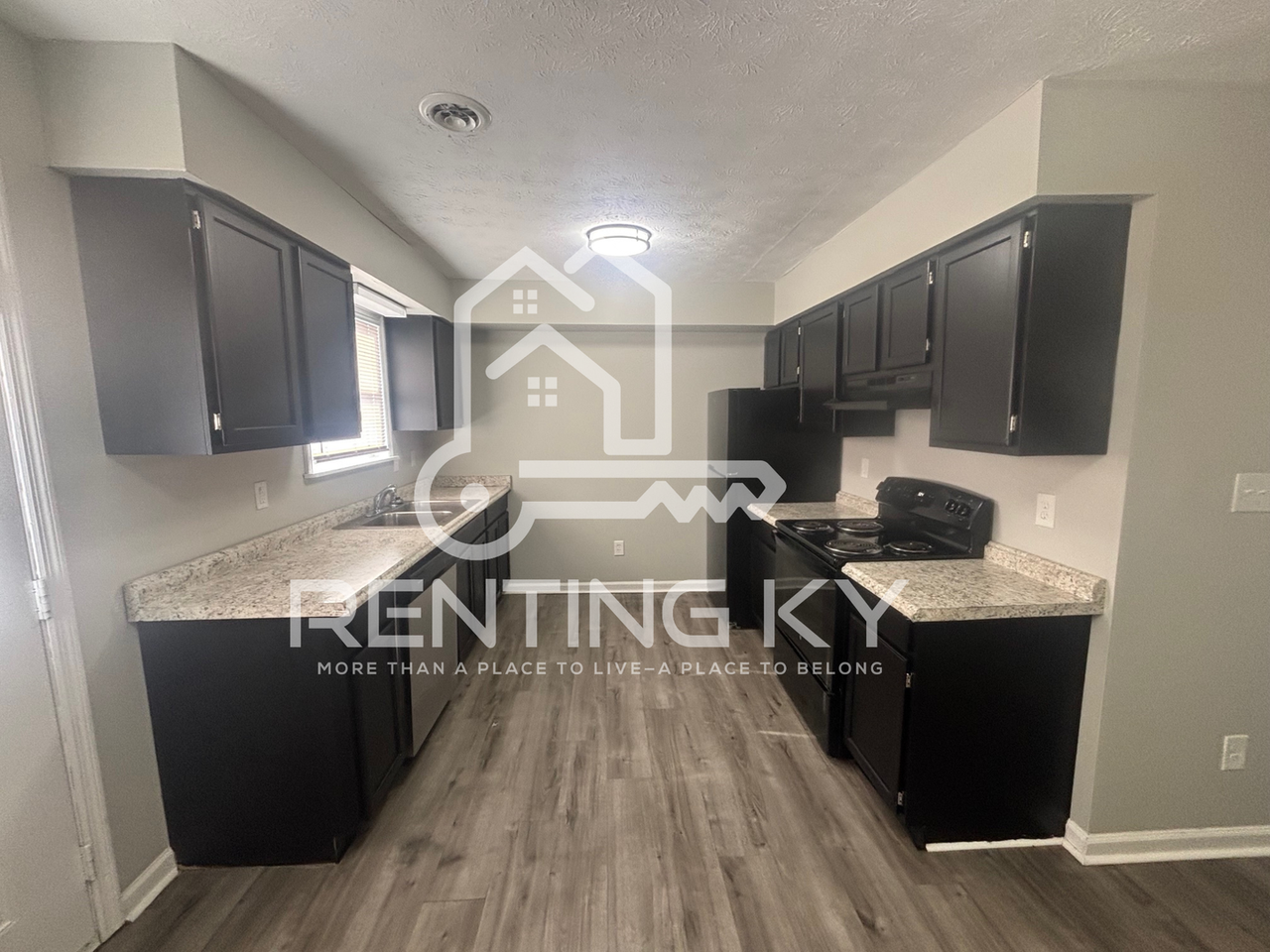 215 Peachtree Rd - Photo 5 of 17