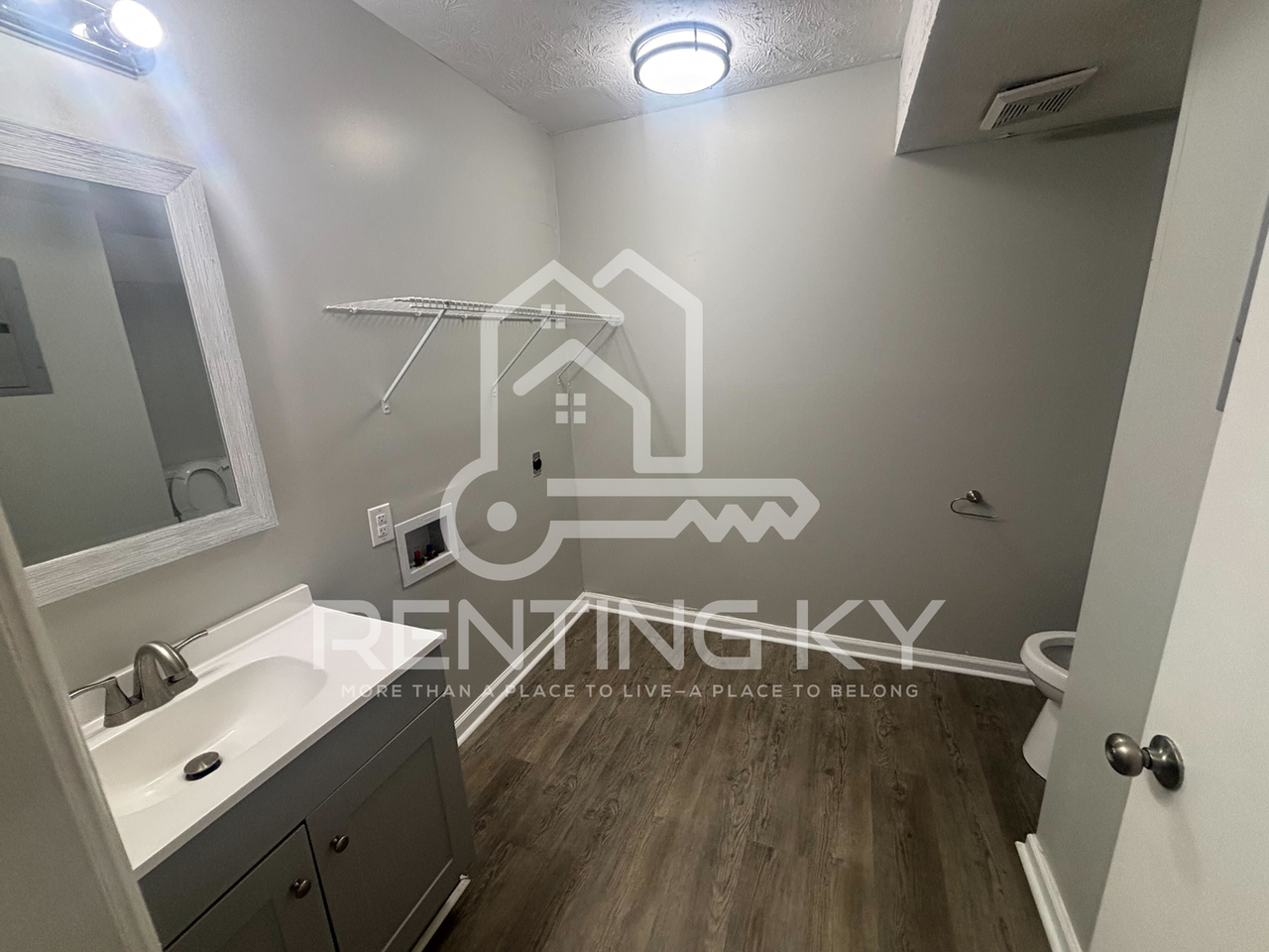 215 Peachtree Rd - Photo 7 of 17