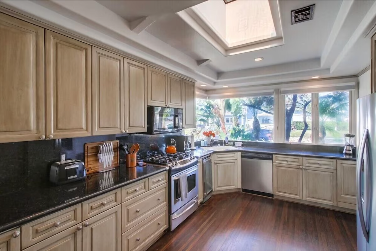 5646 Chelsea Avenue - Photo 6 of 31