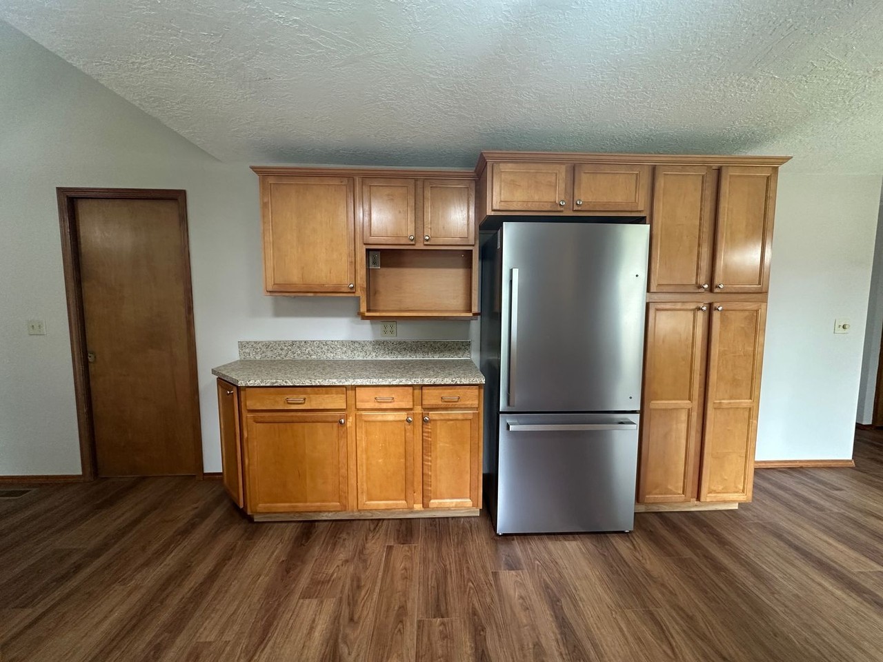 4823 Glendale Ave Ne - Photo 5 of 20