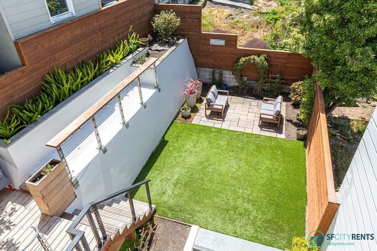 1957 11th Ave - Photo 2 of 30