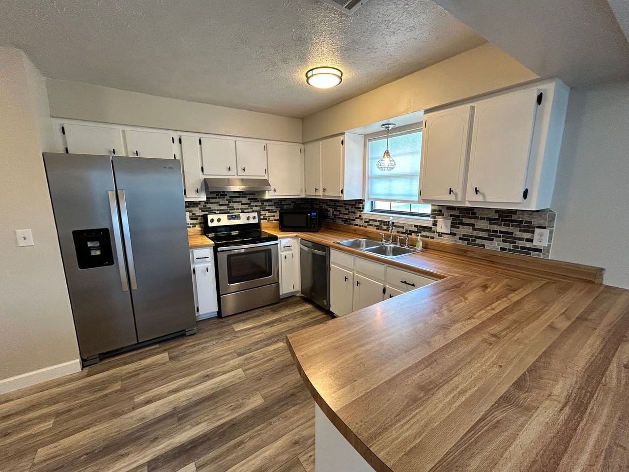 249 Hannover Cir - Photo 5 of 32