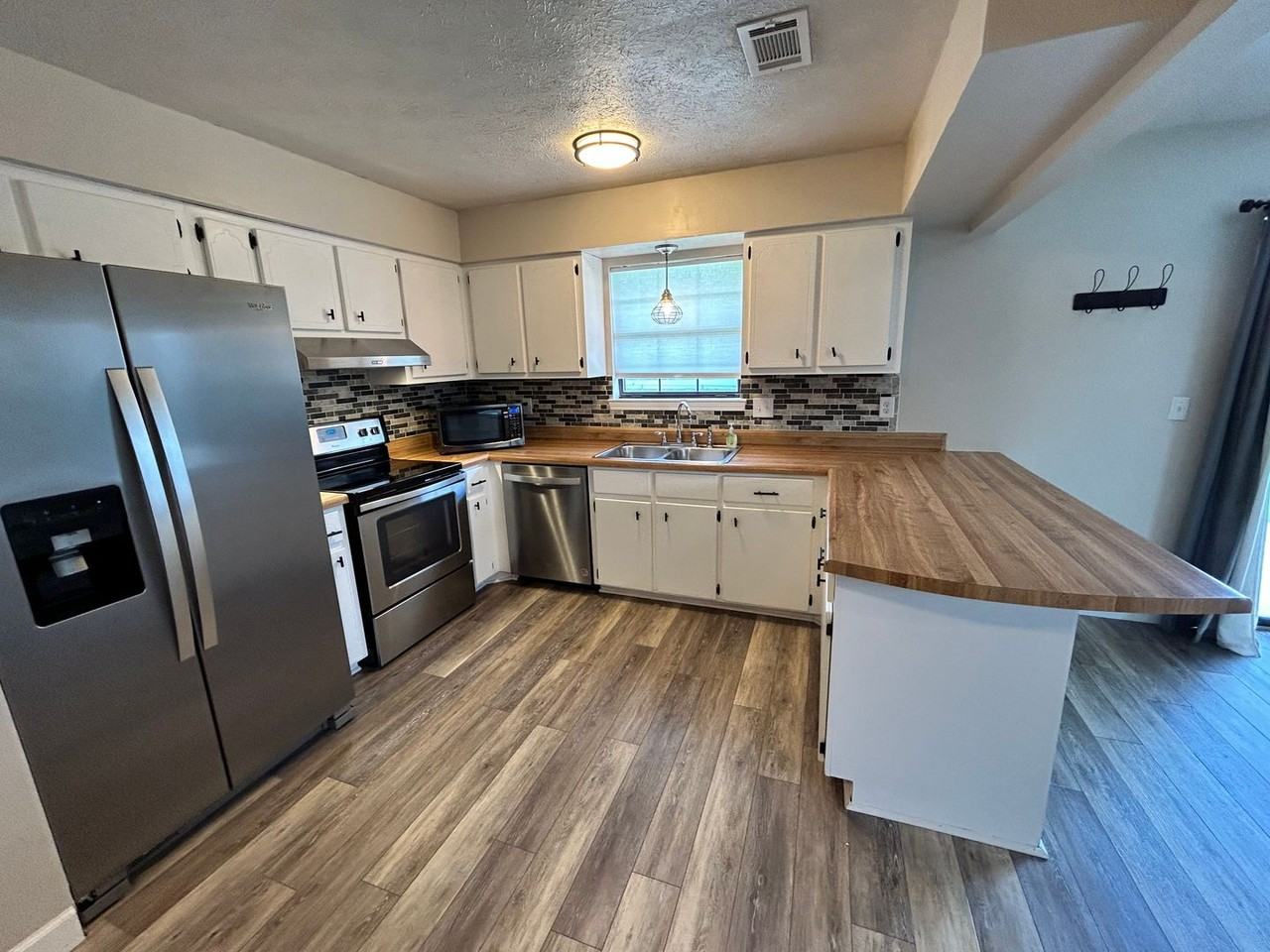 249 Hannover Cir - Photo 6 of 32