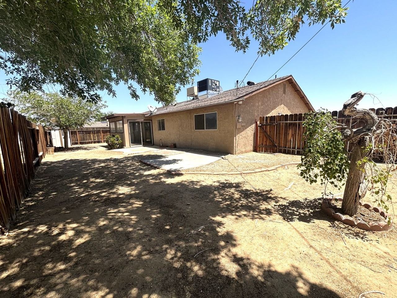 20361 94th St - Photo 3 of 4
