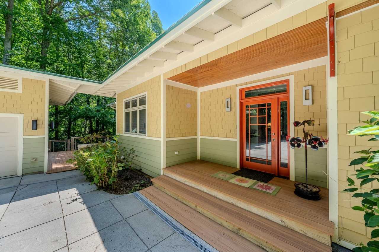 817 Oasis Drive - Photo 2 of 28