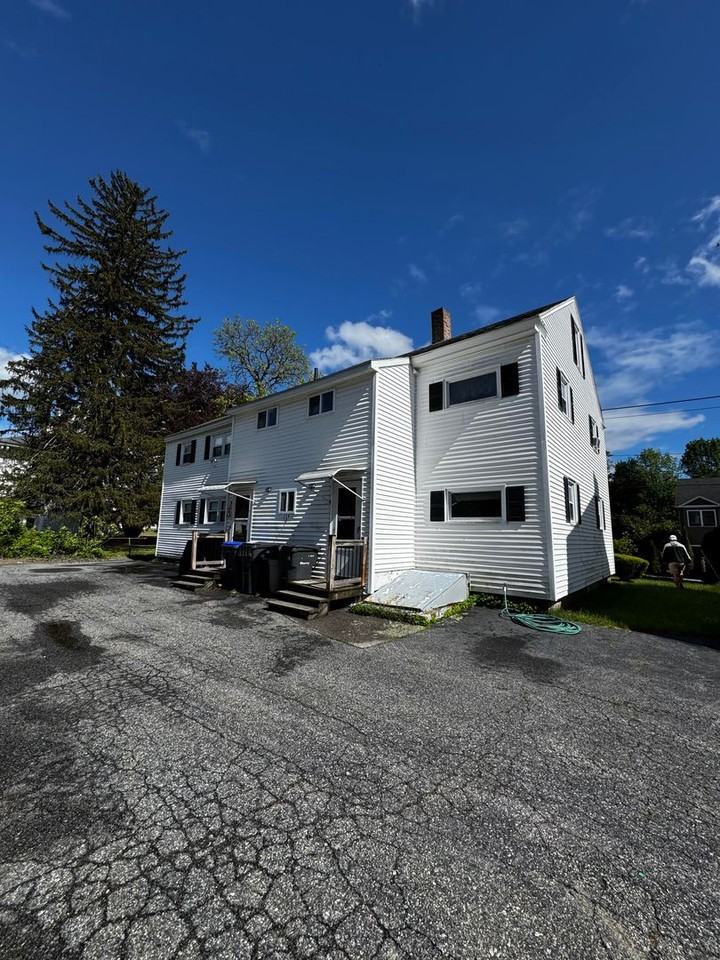 178 Main St - Photo 3 of 11