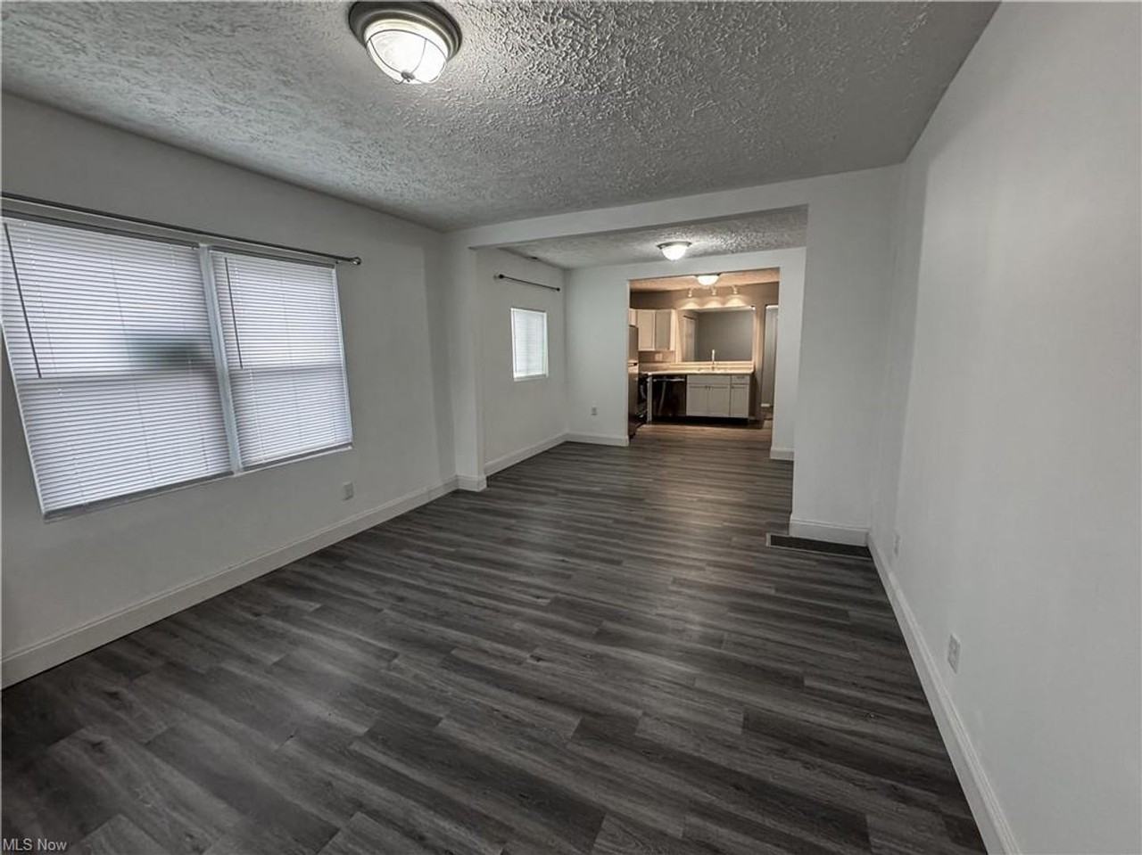 1313 12th St - Photo 2 of 9