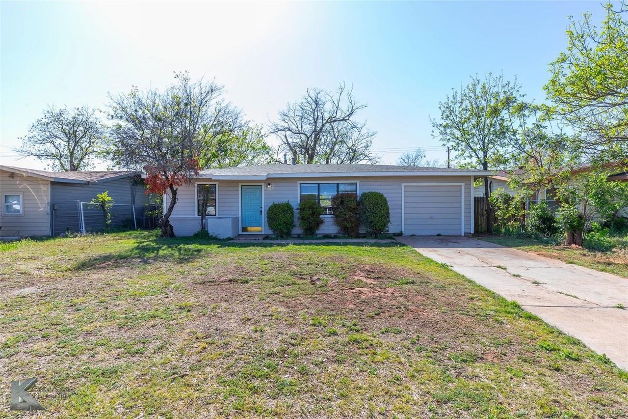 2326 N Mockingbird Ln - Photo 3 of 24