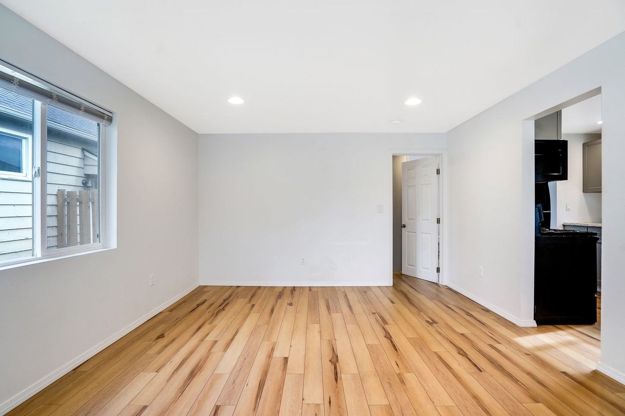 1130 14th St Ne - Photo 6 of 28