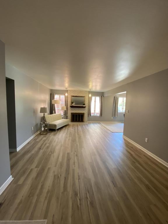 22248 Garrison St - Photo 2 of 32