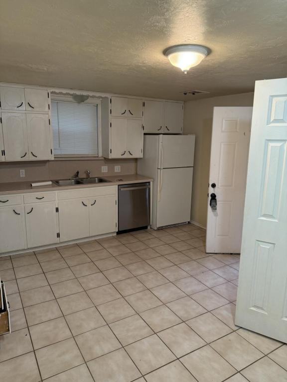 424 N Oak St - Photo 7 of 9