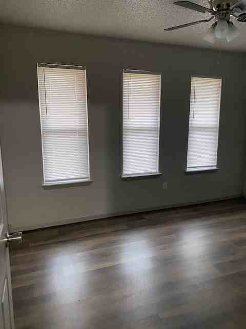 412 Nw 90th St - Photo 2 of 12