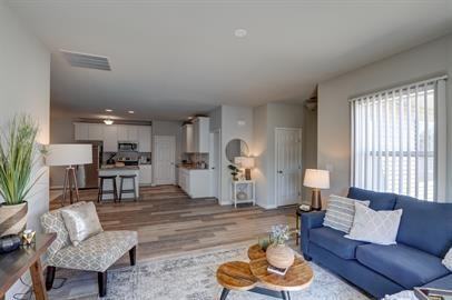 650 Mckay Way - Photo 5 of 9