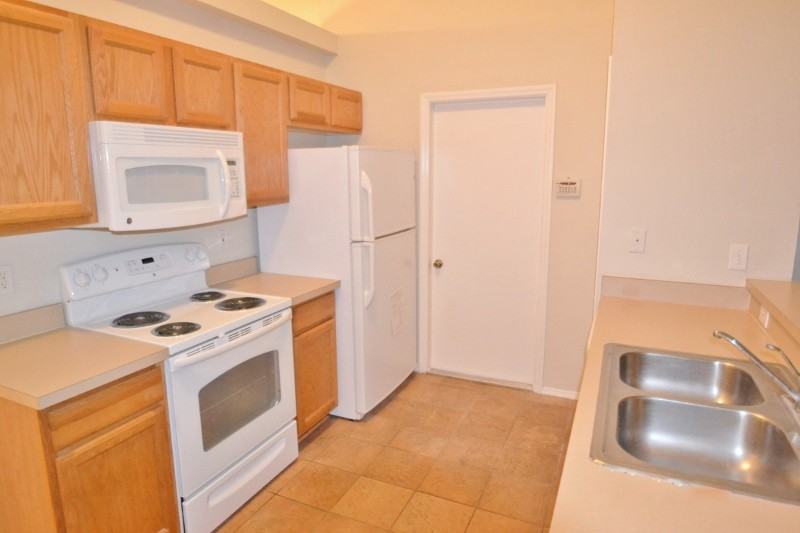 7716 Pine Fork Dr - Photo 2 of 12