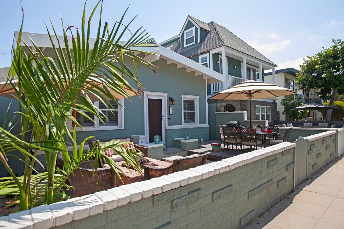 819 Dover Ct #1 - Photo 6 of 16