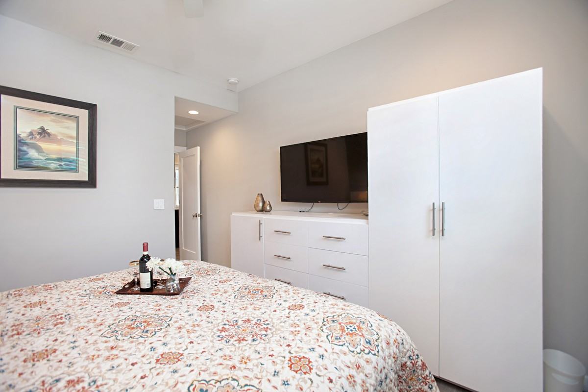 819 Dover Ct #1 - Photo 6 of 16