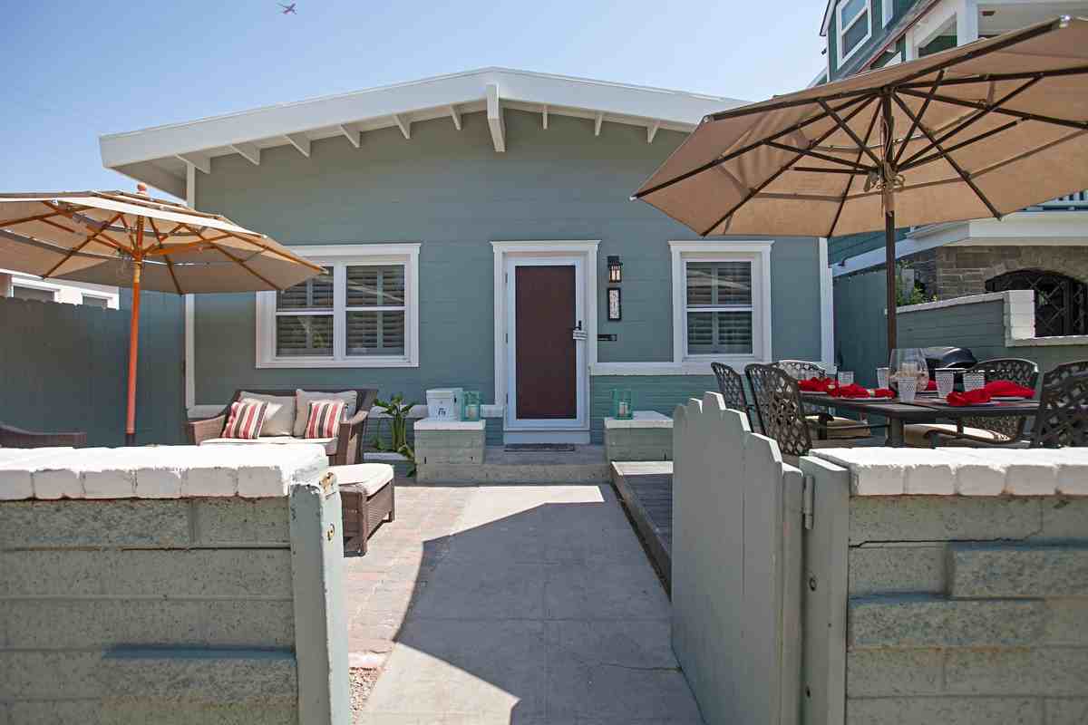 819 Dover Ct #1 - Photo 2 of 16