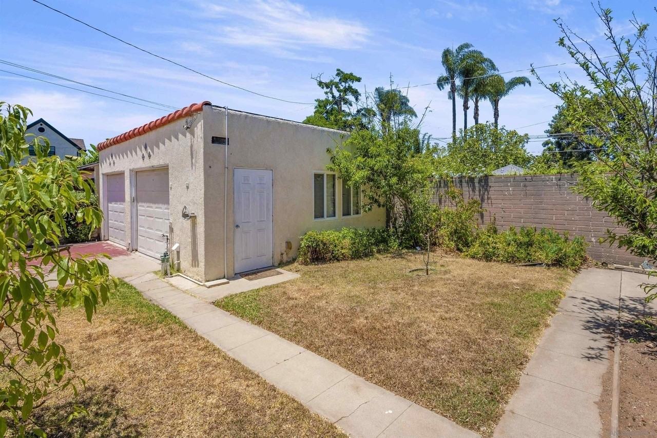 1430 Upas St #1 - Photo 3 of 20