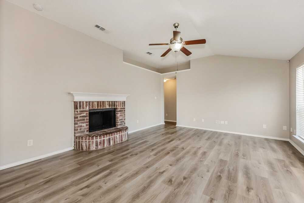 5904 Heatherglen Ter - Photo 5 of 16