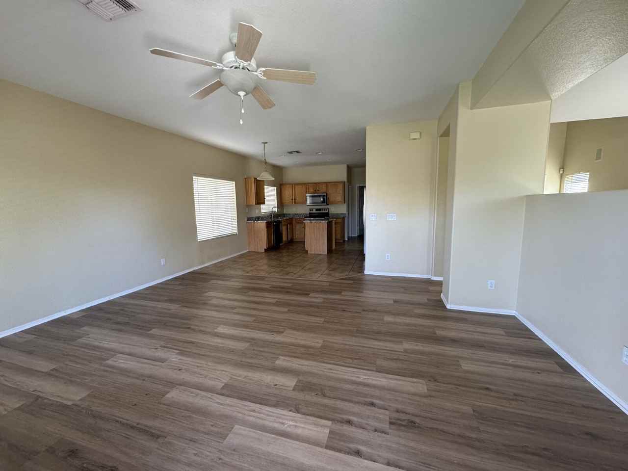3543 W Steinbeck Ct - Photo 7 of 32