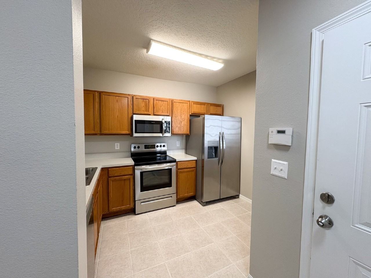 9529 Newdale Way Apt 201 - Photo 3 of 19