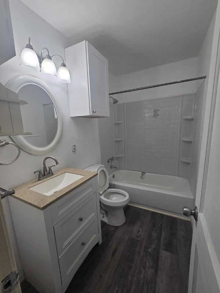9407 Braddock St - Photo 5 of 8