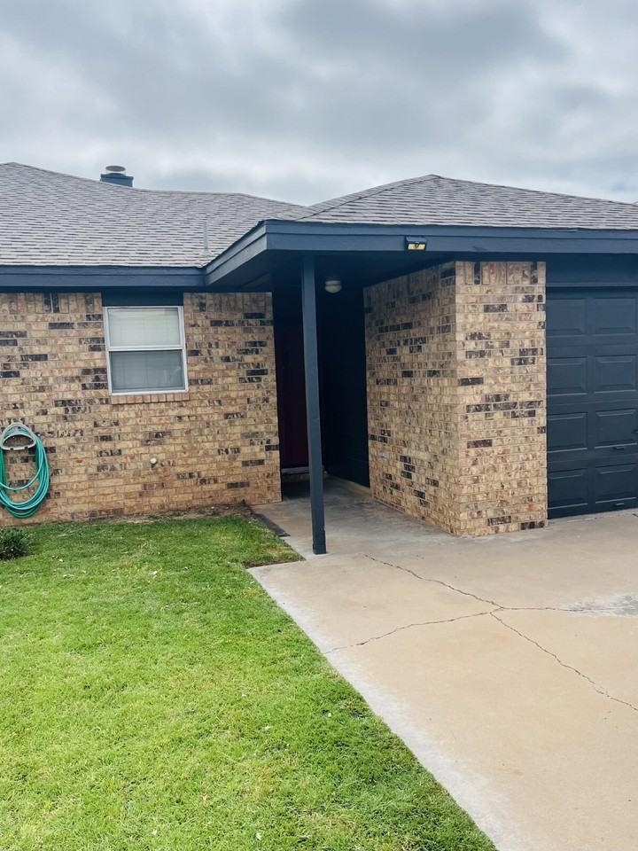 6815 Iola Ave - Photo 2 of 13