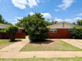 2423 22nd Pl #B - Photo 1 of 1