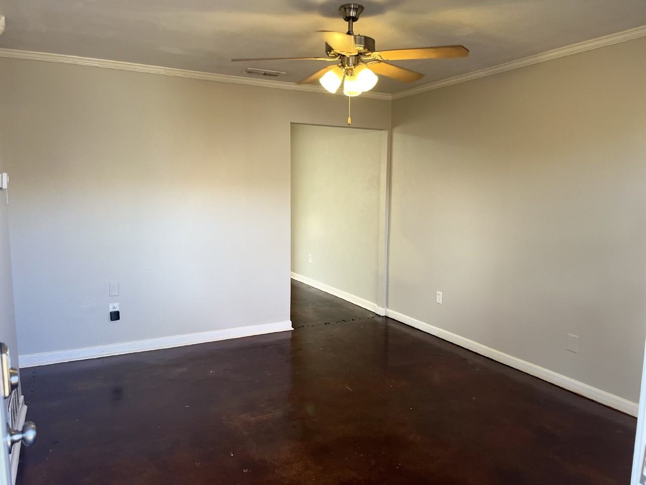 2423 22nd Pl #B - Photo 3 of 15