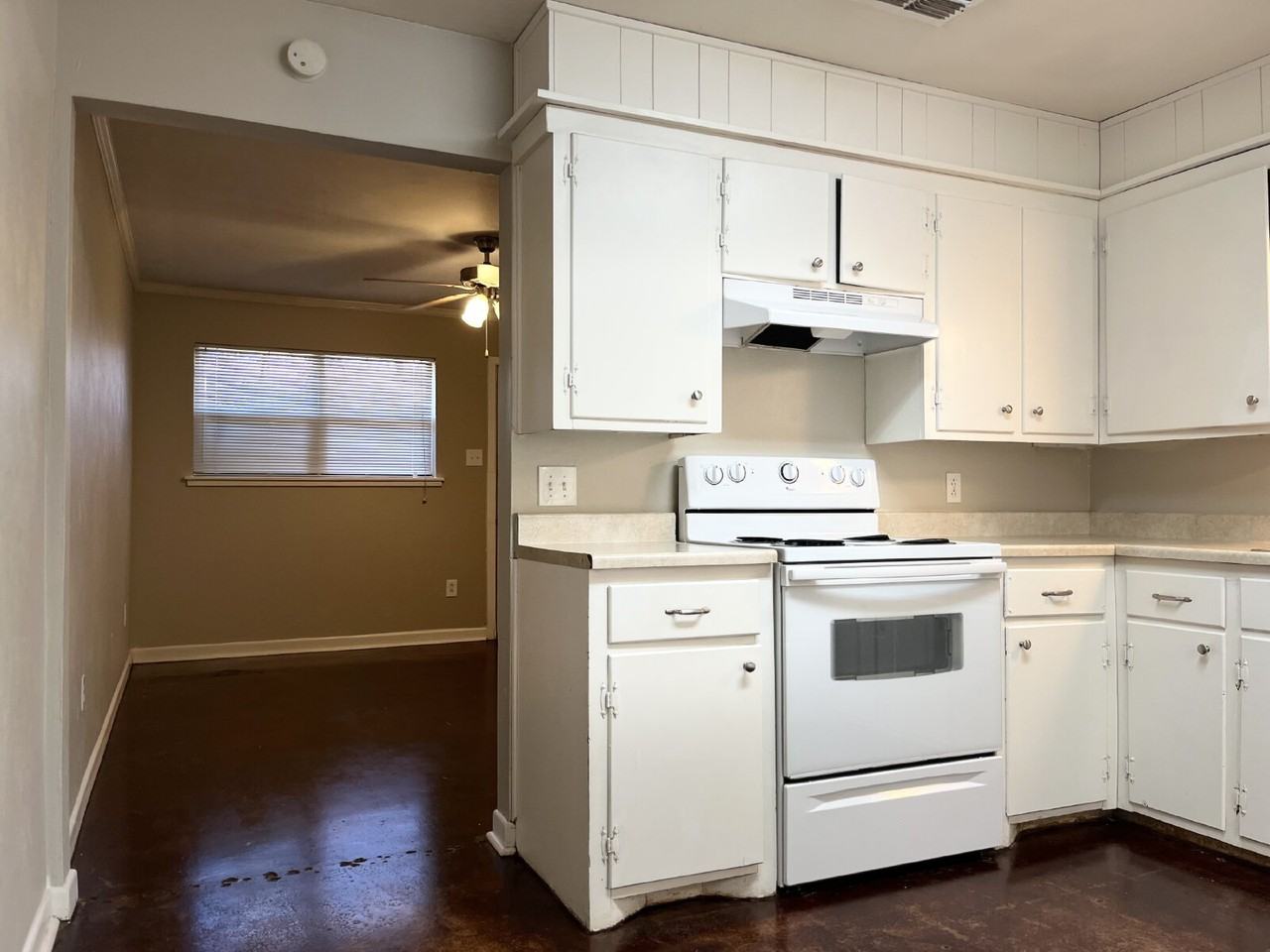 2423 22nd Pl #B - Photo 6 of 15