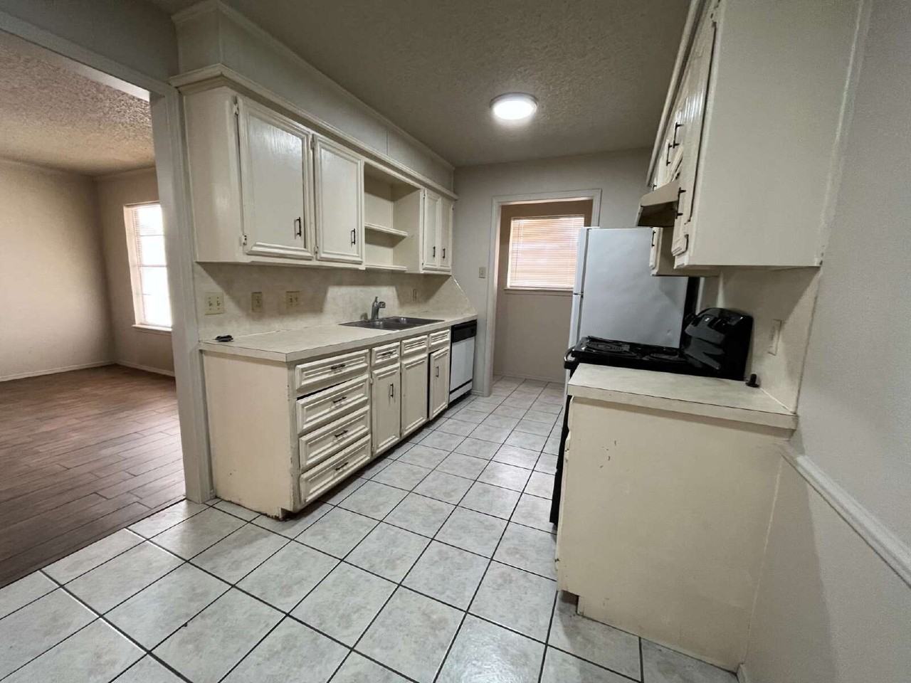 7405 Waco Ave - Photo 4 of 9