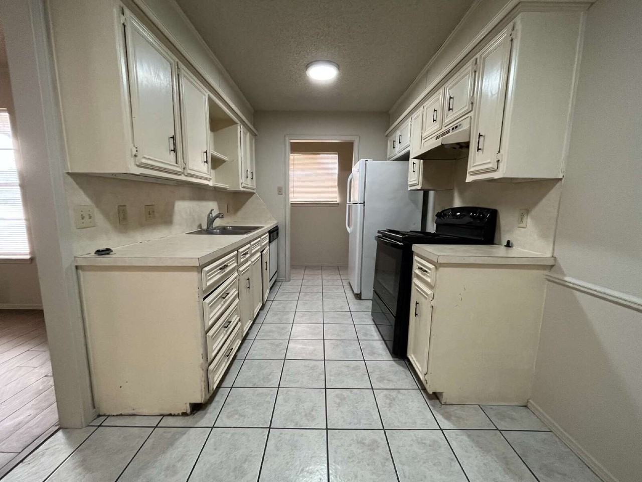 7405 Waco Ave - Photo 5 of 9