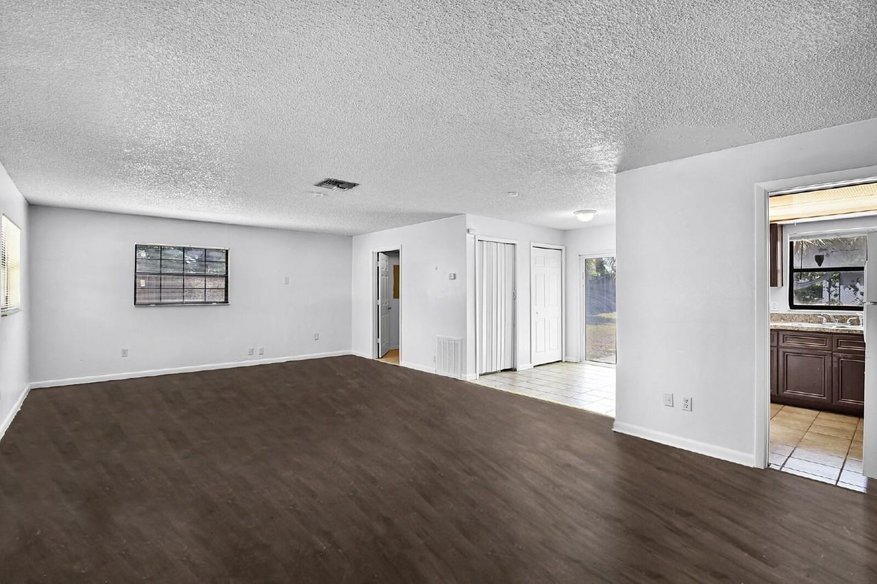 4224 Colony Way - Photo 2 of 32