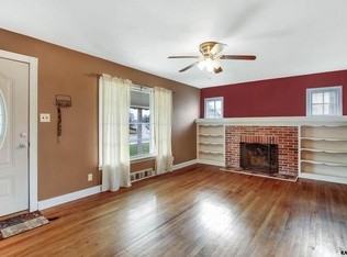 270 S Walnut St - Photo 2 of 12