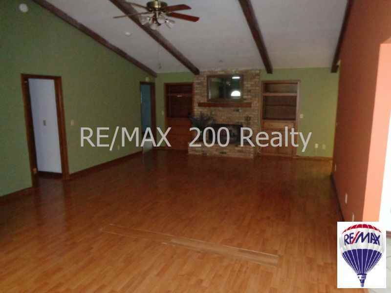 4985 Neponset Ave - Photo 2 of 8