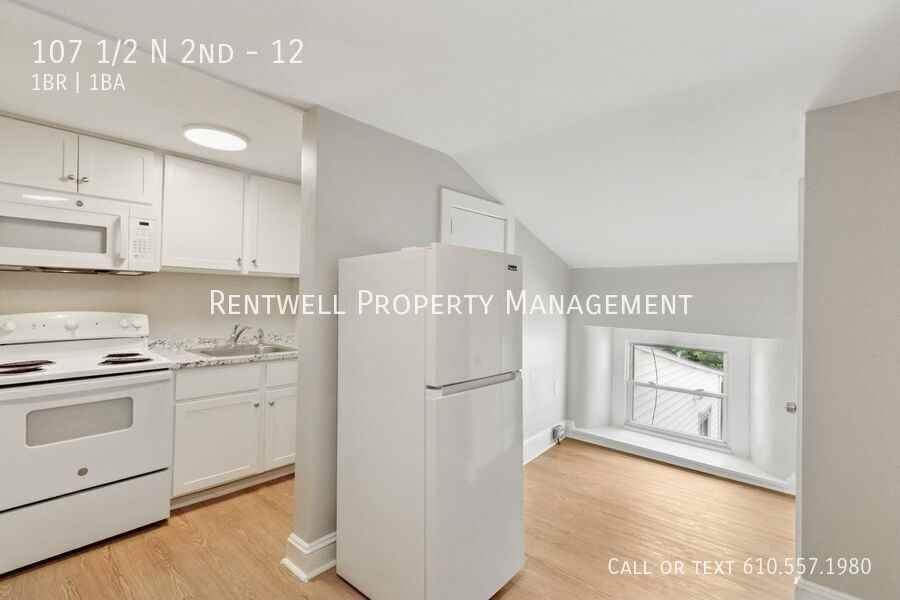 107 1/2 N 2nd Ave #12