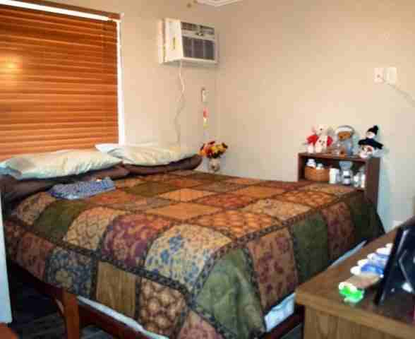 1081 Se Monterey Rd - Photo 3 of 13