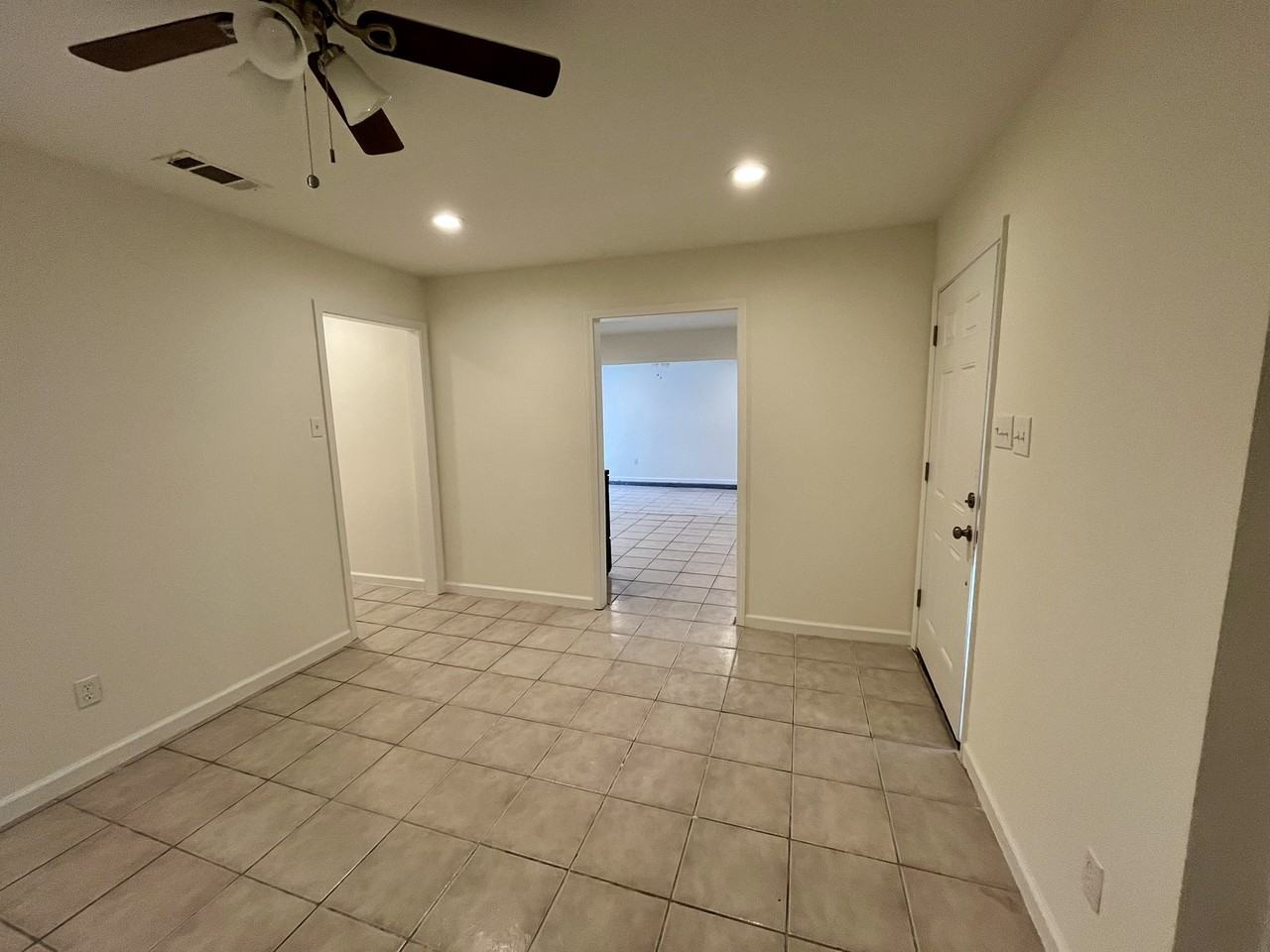 1021 Sandalwood Dr #NA - Photo 3 of 16