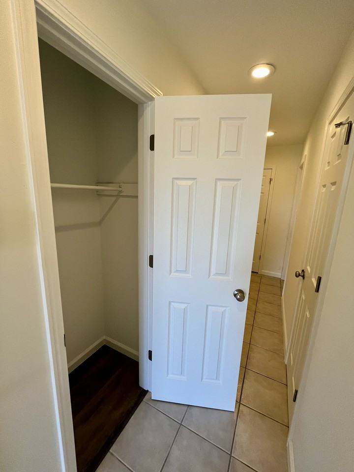 1021 Sandalwood Dr #NA - Photo 7 of 16