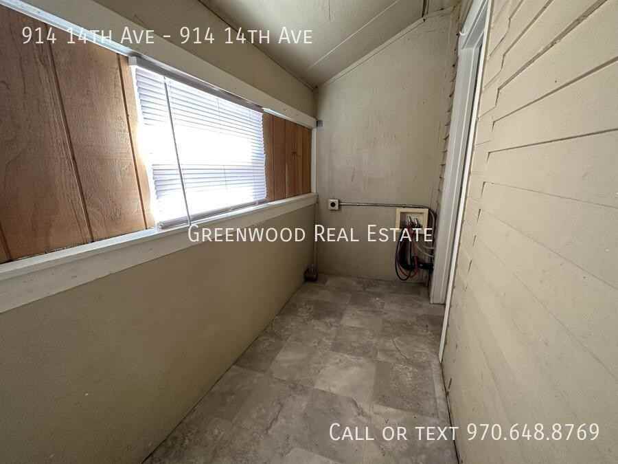 914 14th Ave - Photo 2 of 8