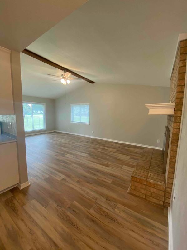 301 1st St #1216SQFT - Photo 3 of 18