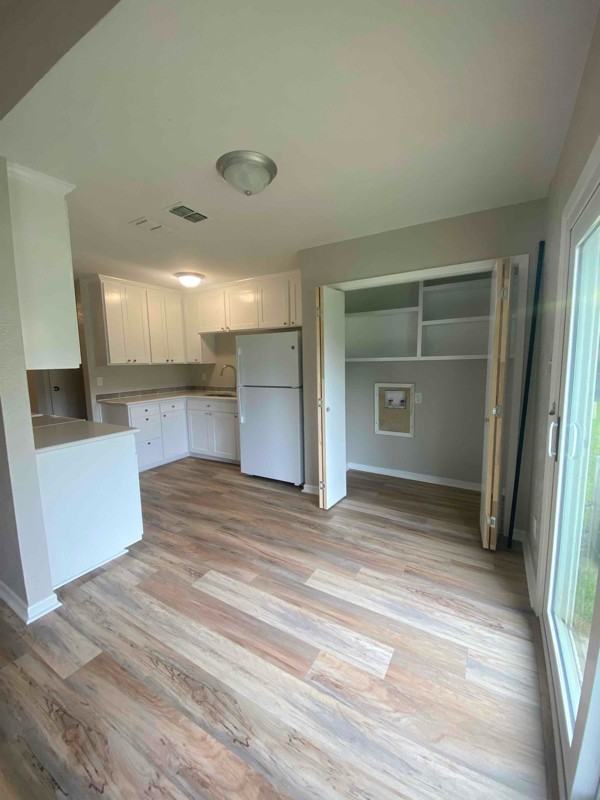 301 1st St #1216SQFT - Photo 5 of 18